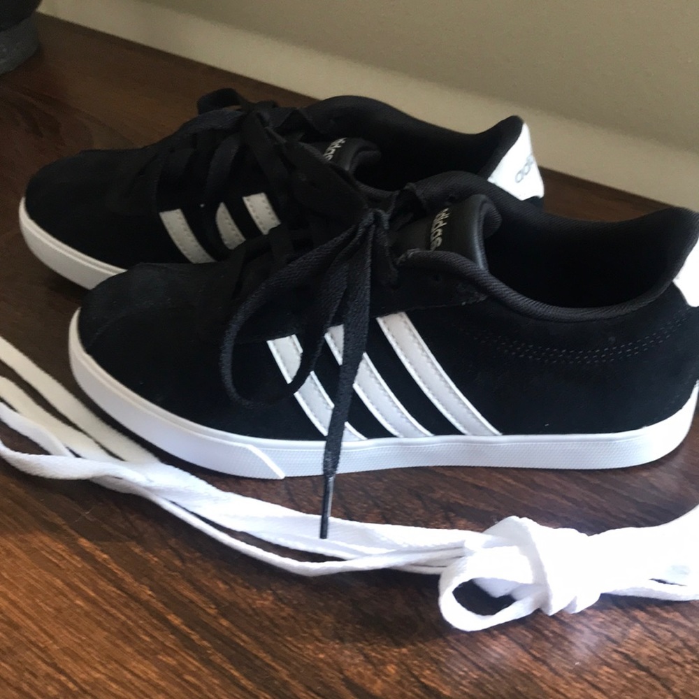 NWOT Adidas grand court, ortholite